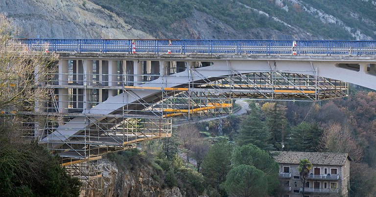 50.000 kg di ponteggio BRIO per la riparazione del ponte sul fiume Esera in Spagna