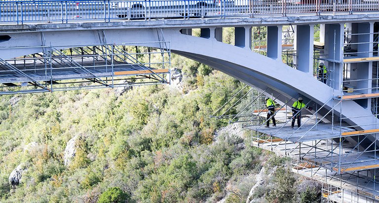 50.000 kg di ponteggio BRIO per la riparazione del ponte sul fiume Esera in Spagna